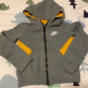 EUC Nike Zip Up hoodie 4T